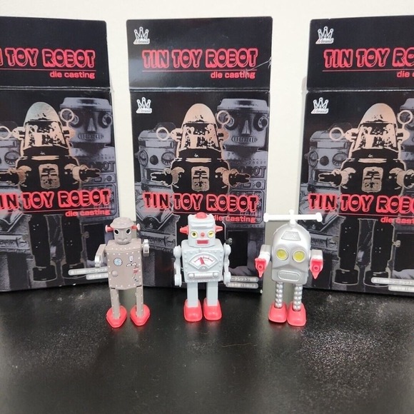 Brickeys Other - Lot Of Brickeys Die Cast Tin Toy Robots With Boxes